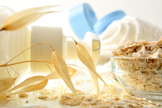 Detail Of Bath Products With Oat Extract With Straws Front