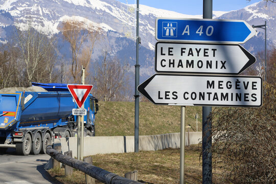 A40. Le Fayet. Chamonix. Megève. Les Contamines. Panneau routier. Saint-Gervais-les-Bains. Haute-Savoie. Auvergne-Rhône-Alpes. Haute-Savoie. France.