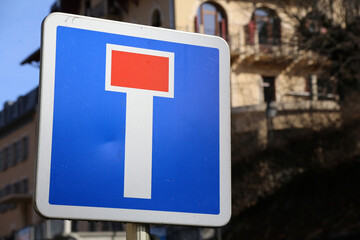 Voie sans issue. Signalisation routière. Saint-Gervais-les-Bains. Haute-Savoie. Auvergne-Rhône-Alpes. France....