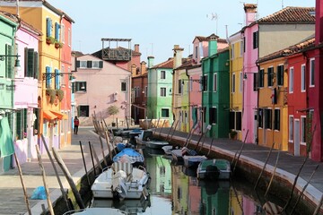 Burano isola di venezia tipico canale interno