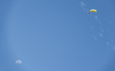 in the sky of pucon, villarrica, appears a paraglider which I photographed