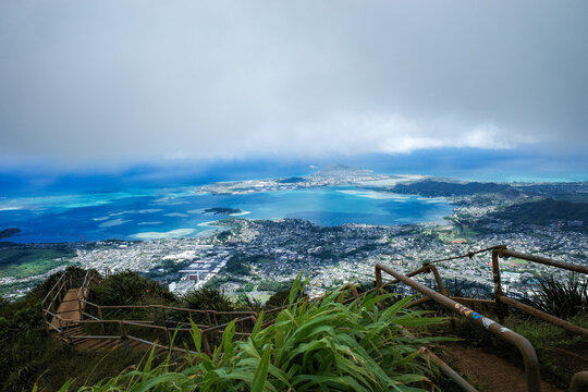 Scenic view of the Stairway to Heaven peak in Ohau, Hawaii