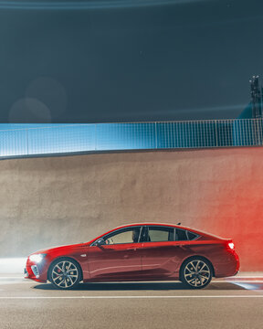 Opel Insignia GSI side view