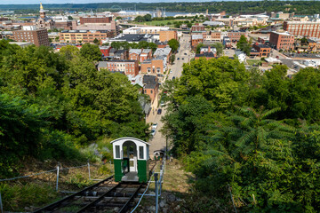 View of fenelon place elevator on a sunny day in Dubuque city, Iowa, United States - obrazy, fototapety, plakaty