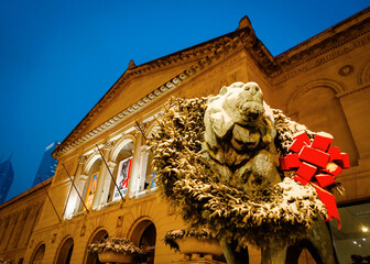 Exterior view of the Art Institute of Chicago in Christmas