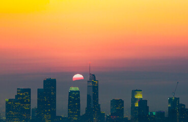 Los Angeles skyline at dusk 
