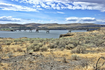 Vantage Bridge and Columbia River