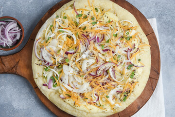 pizza con cebolla y queso