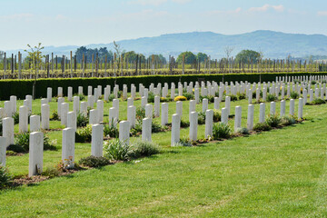 Il cimitero di guerra britannico di Faenza in Emilia Romagna, Italia.