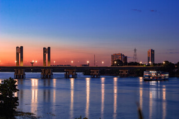Naklejka premium Noite na Ponte Presidente Dutra, Juazeiro/BA, Brasil. 
