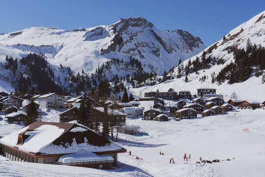 Winter Sports On Mount Stoos, Authentic And Genuine, The Villages Of The Stoos-Muotatal Region Offer A Variety Of Ways To Take A Break From Everyday Life And Enjoy Your Holiday. Whether On The Stoos