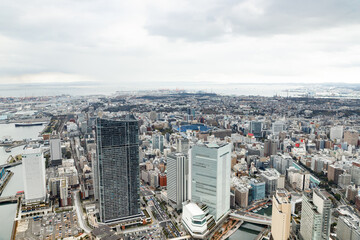 Fototapeta na wymiar ランドマークタワーから見た横浜港と街並み