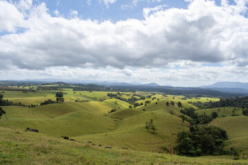 Fototapeta na wymiar Rolling Hills in the Atherton Tablelands (Queensland, Australia).