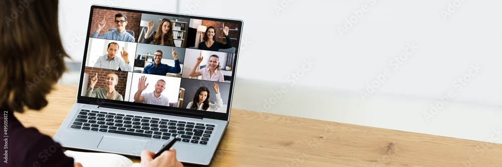 Poster Businesswoman Working On Gantt Chart Using Computer
