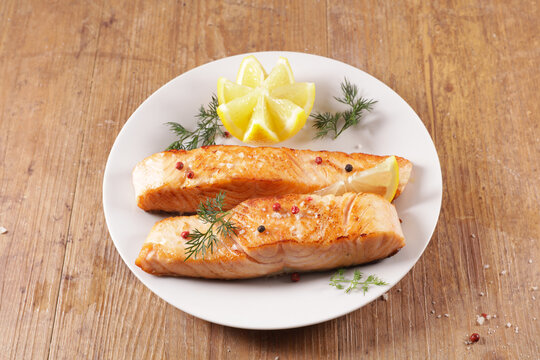 Baked Salmon Fillet And Lemon