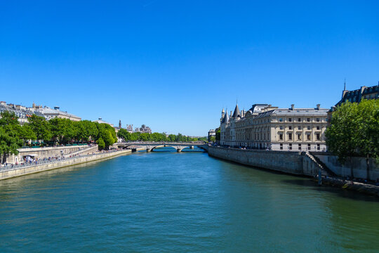 セーヌ川 Images Browse 792 Stock Photos, Vectors, and Video Adobe Stock