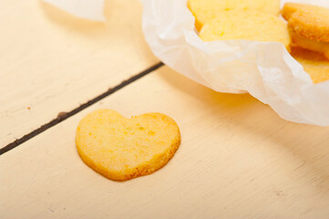 heart shaped shortbread valentine cookies