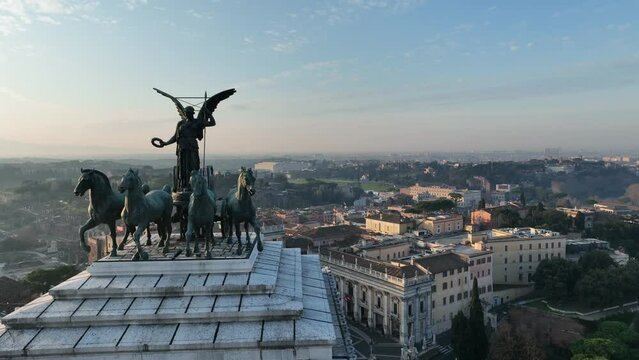 l'Altare della Patria e il Campidoglio a Roma, Italia.
Vista aerea del Campidoglio a Roma, sede del comune di Roma, famosa meta turistica nel centro di Roma.
