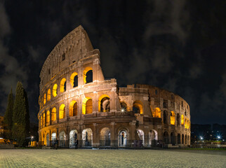 Fototapeta premium Colosseum at Night