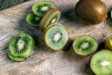 kiwi fruit washed and cut into pieces