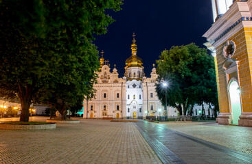 Fototapeta na wymiar Dormition Cathedral of ancient cave monastery of Kyiv Pechersk Lavra in Kyiv, the capital of Ukraine