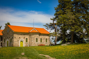 Fototapeta na wymiar old church in the mountain