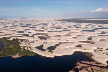 Foto aérea do Parque Nacional dos Lençóis Maranhenses, na cidade de Santo Amaro, Maranhão -...