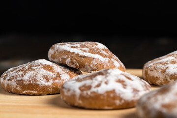 large number of gingerbread on the table