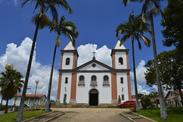 Fototapeta na wymiar Paroquia Santo Antônio em Lagoa Dourada