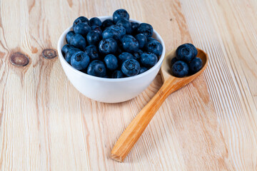 ripe blueberries and blueberries on the table
