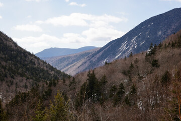 Fototapeta na wymiar White Mountains landscape in early spring in New Hampshire