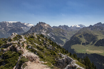 Fototapeta na wymiar Mountain and ridge landscape in the French Alps in Pralognan
