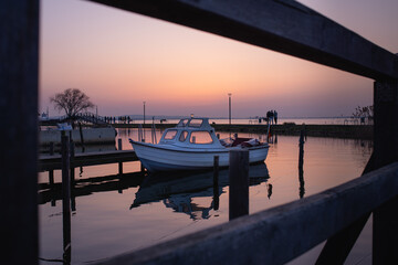 Fototapeta premium sunset on the lake