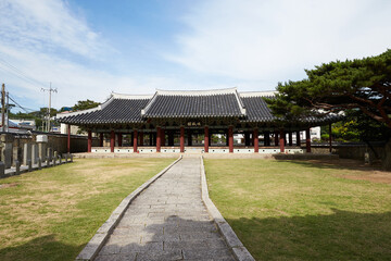 Fototapeta na wymiar Government Offices of Geoje-hyeon in Geoje-si, South Korea. The Government office was built in the Joseon Dynasty. 