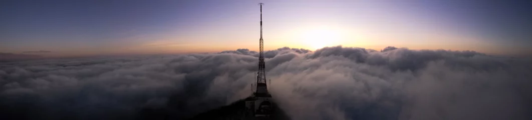Photo sur Plexiglas Cerro Torre Amanecer en la antena de la punta del Cerro de la silla,  Monterrey