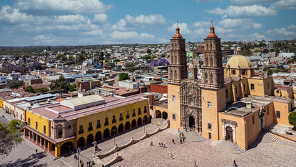 Templo de Dolores Hidalgo, Guanajuato. Vista aerea - obrazy, fototapety, plakaty