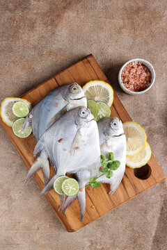 Ikan bawal putih or raw fish pomfret.