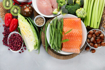 Foods with low glycemic index on gray background.