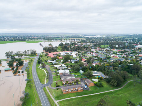 Looking down bridgeman road in singleton towards backflow of floodwaters from the hunter river