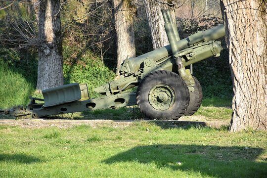 In ricordo della seconda guerra mondiale cannone
