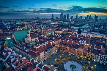 Deurstickers Beautiful panoramic aerial drone skyline sunset view of the Warsaw City Centre with skyscrapers of the Warsaw City and Warsaw's old town with a market square and a mermaid statue, Poland, EU © udmurd