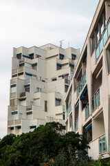 Bâtiment à l’architecture iconique de La Grande-Motte (Occitanie, France)