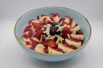 Protein Bowl mit Früchten