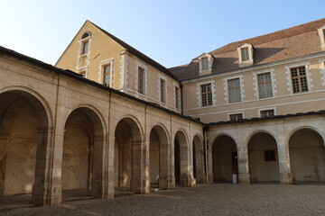 Fototapeta na wymiar L'abbaye Saint Germain, vue de l'extérieur, ville de Auxerre, département de l'Yonne, France