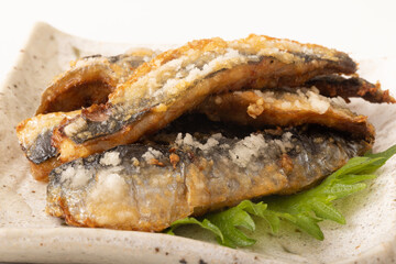 イワシの竜田揚げ　(八戸産寒流トロいわし)