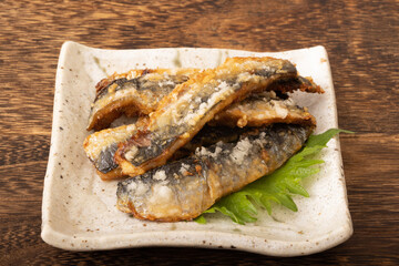 イワシの竜田揚げ　(八戸産寒流トロいわし)