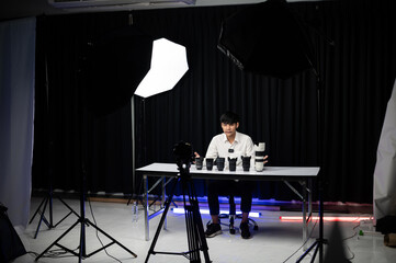 Behide the scene filming tutorial on camera lens and room lighting using 3 lights key light ,fill light ,rim light