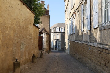 Rue typique dans Auxerre, ville de Auxerre, département de l'Yonne, France