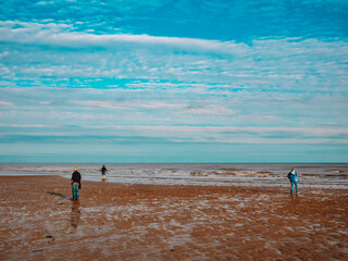 Fototapeta na wymiar people on the beach