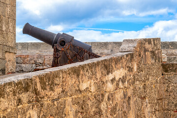 Fototapeta na wymiar Spanish colonial cannon in El Morro castle, Havana, Cuba
